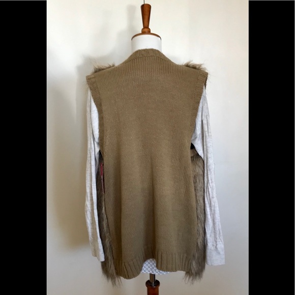 NWT Faux Fur Vest - Picture 3 of 6